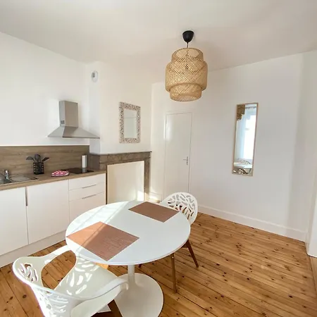 Residence Adam A Part Valenciennes Room photo